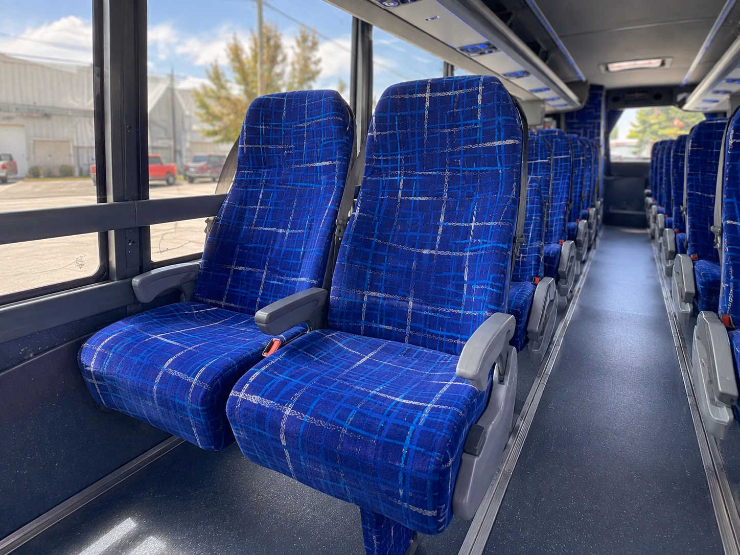 how the type of bus you choose changes the price in st petersburg florida